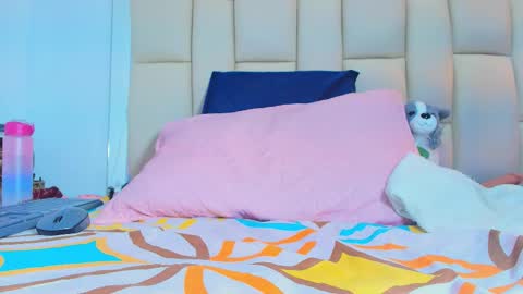 FERNANDA 3 online show from December 20, 2025, 3:57 am