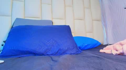 FERNANDA 3 online show from April 24, 2026, 3:20 am