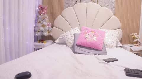 Manuela  online show from December 2, 2025, 3:12 am