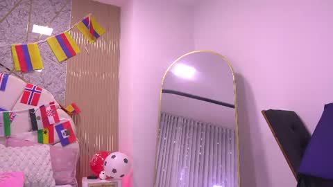 Snapshot of mssburbuja chatting on July 12, 2026, 3:41 am Manuela online show from July 12, 2026, 3:41 am
