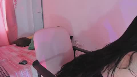 Chloe new account online show from October 26, 2025, 8:59 pm