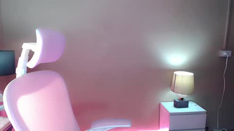 tefany online show from February 5, 2025, 4:25 pm