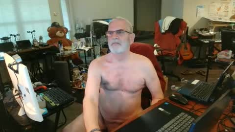 Snapshot of mt2much chatting on April 12, 2026, 9:31 pm mt2much online show from April 12, 2026, 9:31 pm