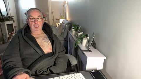 Snapshot of mtb1697 chatting on December 17, 2025, 8:53 am mtb1697 online show from December 17, 2025, 8:53 am