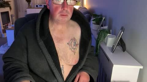 Snapshot of mtb1697 chatting on December 21, 2025, 11:45 pm mtb1697 online show from December 21, 2025, 11:45 pm