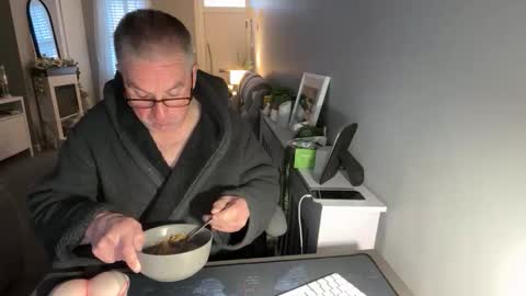 Snapshot of mtb1697 chatting on February 4, 2026, 8:09 am mtb1697 online show from February 4, 2026, 8:09 am