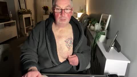 Snapshot of mtb1697 chatting on February 10, 2026, 12:04 am mtb1697 online show from February 10, 2026, 12:04 am