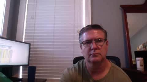 mtbrdr73 online show from September 12, 2025, 9:37 pm