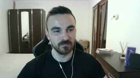 Snapshot of mu5clemania chatting on April 28, 2026, 6:24 pm Victor online show from April 28, 2026, 6:24 pm