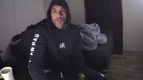 Muffdiver online show from April 21, 2026, 9:26 am