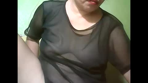 muffy_bunny online show from February 16, 2025, 6:43 pm