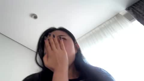 Mia online show from March 23, 2026, 10:14 pm