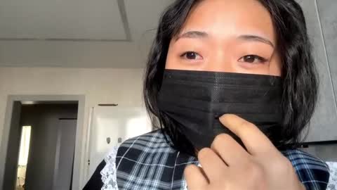 Mia online show from April 13, 2026, 10:15 pm