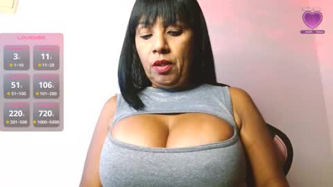 yuli online show from October 5, 2025, 8:23 am