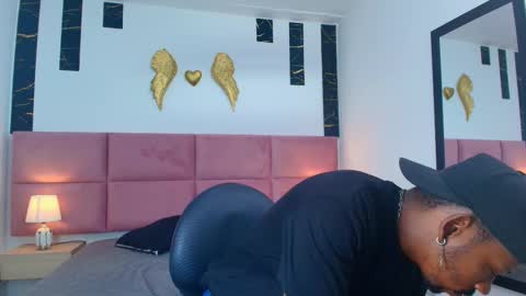 Muller Asher online show from September 24, 2025, 3:32 am