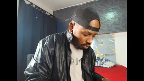 Muller Asher online show from November 23, 2025, 4:12 am