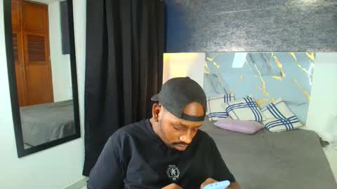 Muller Asher online show from November 30, 2025, 3:43 am