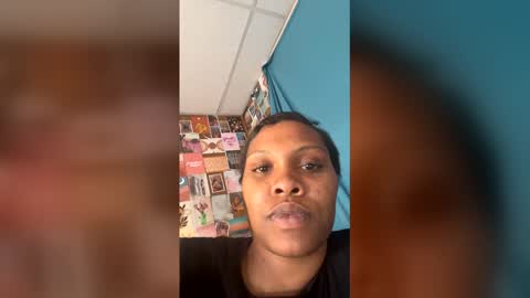 Snapshot of mumnxdor chatting on December 16, 2025, 6:35 pm mumnxdor online show from December 16, 2025, 6:35 pm