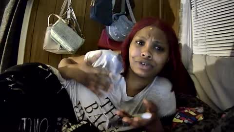 Snapshot of mumnxdor chatting on February 9, 2026, 6:06 am mumnxdor online show from February 9, 2026, 6:06 am