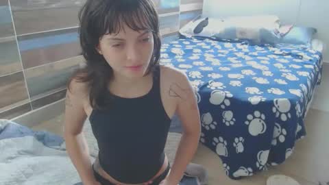   online show from September 23, 2025, 4:54 pm