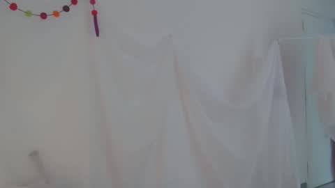   online show from November 24, 2025, 4:18 pm