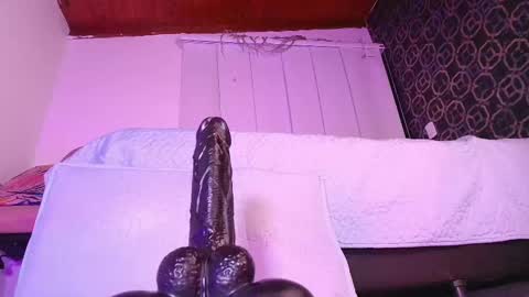 Tell me Sofi  online show from October 8, 2025, 3:04 am