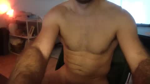 muscle_hair online show from January 24, 2025, 8:44 am