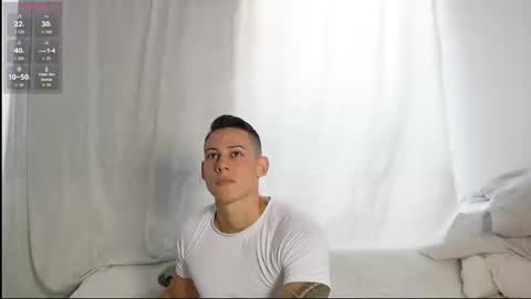 muscle_king_cum online show from September 15, 2025, 1:33 pm