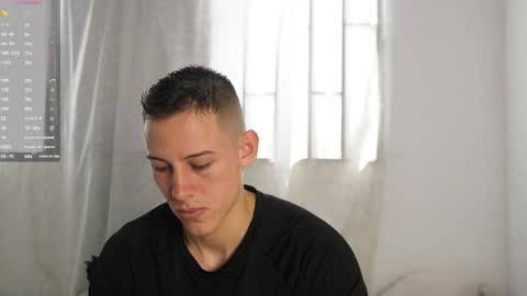 muscle_king_cum online show from November 13, 2025, 2:49 pm