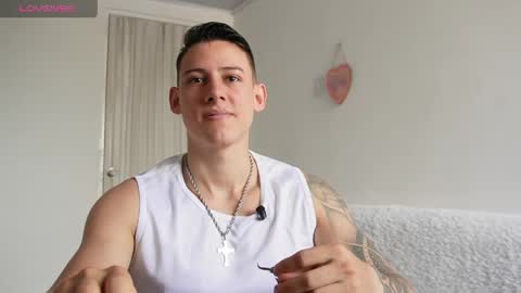 muscle_king_cum online show from April 20, 2026, 3:15 pm