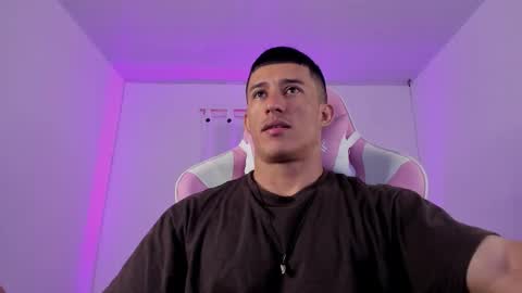 Snapshot of muscle_man07 chatting on January 12, 2026, 1:05 pm Muscle Man online show from January 12, 2026, 1:05 pm