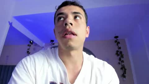 muscle scott online show from March 3, 2026, 7:09 pm