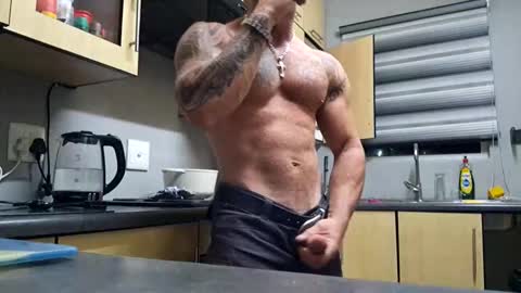 Snapshot of muscledaddy69s chatting on March 4, 2026, 2:17 am muscledaddy69s online show from March 4, 2026, 2:17 am