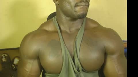 musclegod23 online show from March 5, 2025, 6:12 am