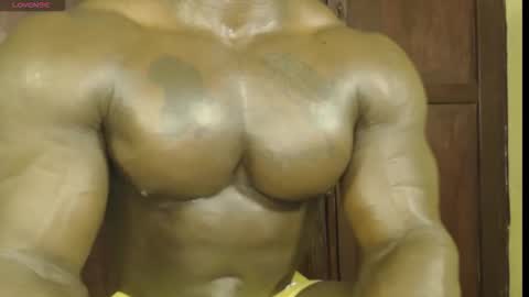 musclegod23 online show from November 10, 2025, 5:34 pm