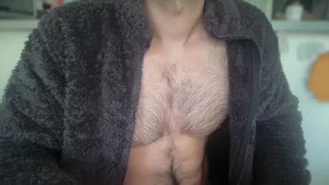 Snapshot of musclehair3 chatting on April 26, 2026, 8:56 am musclehair3 online show from April 26, 2026, 8:56 am