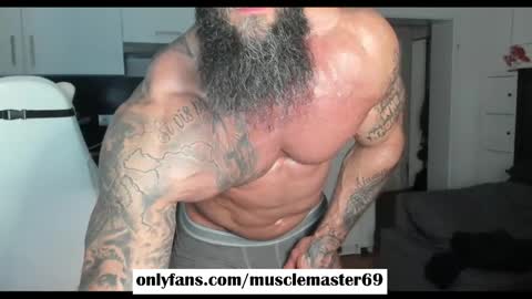 Musclemaster69 online show from May 14, 2026, 6:15 pm