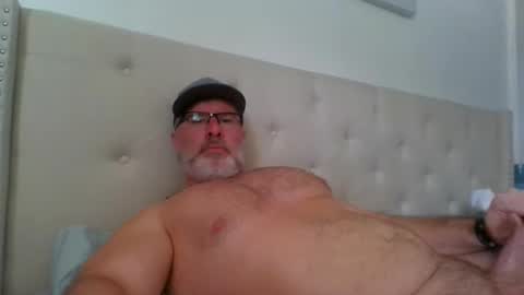 Snapshot of musclemeat41 chatting on March 3, 2025, 5:39 pm musclemeat41 online show from March 3, 2025, 5:39 pm