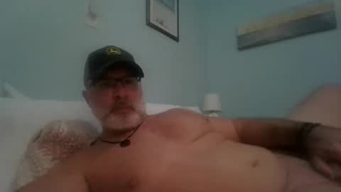 Snapshot of musclemeat41 chatting on December 18, 2025, 7:09 pm musclemeat41 online show from December 18, 2025, 7:09 pm
