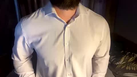 muscularjuggler online show from May 18, 2026, 1:45 am