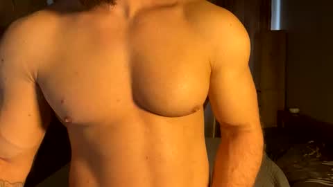 muscularjuggler online show from May 22, 2026, 2:30 am