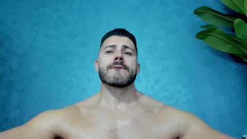 muscularmaster onlyfans online show from October 31, 2025, 10:44 pm