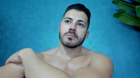 muscularmaster onlyfans online show from November 3, 2025, 9:48 pm