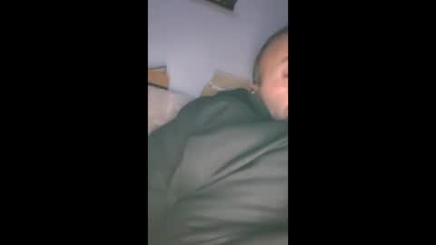 handsome sexy muscular man online show from November 15, 2025, 6:59 pm