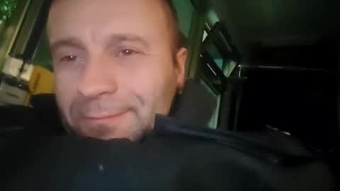 handsome sexy muscular man online show from April 6, 2026, 1:47 am