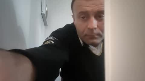 Snapshot of muscularsexybady chatting on May 10, 2026, 5:18 pm handsome sexy muscular man online show from May 10, 2026, 5:18 pm