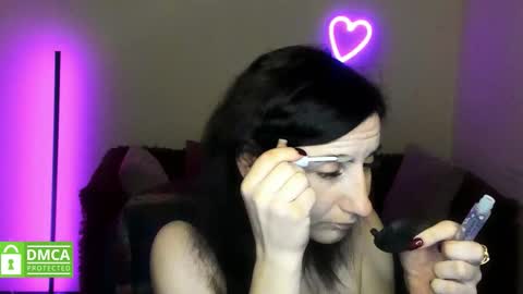 Jenya online show from November 21, 2025, 6:28 pm