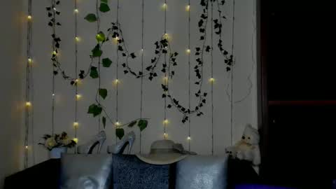 Jeneva online show from March 12, 2026, 7:09 pm