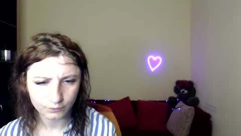 Jeneva online show from May 25, 2026, 5:24 am
