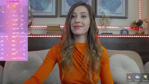 Luna  online show from November 11, 2025, 7:25 pm